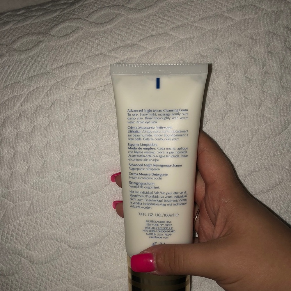 Estee Lauder advanced night micro cleansing foam - Picture 3 of 4